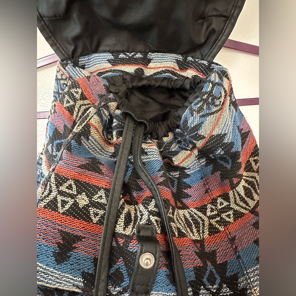 Tribal Pattern Backpack - Picture 5 of 12